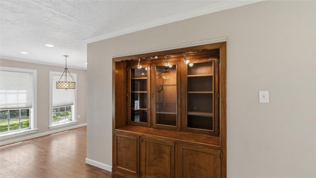 5125 Sandy Creek Lane, Brenham, TX 77833