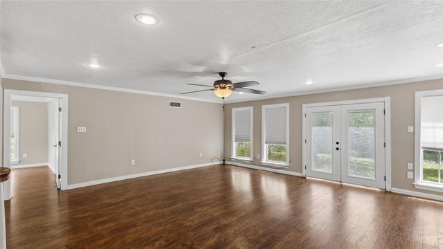 5125 Sandy Creek Lane, Brenham, TX 77833