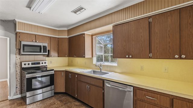 5125 Sandy Creek Lane, Brenham, TX 77833