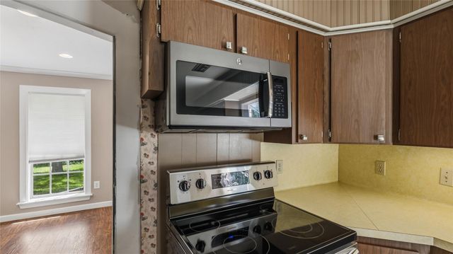 5125 Sandy Creek Lane, Brenham, TX 77833