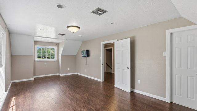 5125 Sandy Creek Lane, Brenham, TX 77833