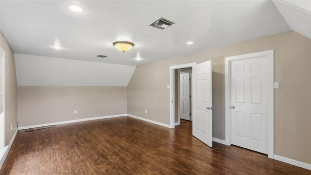 5125 Sandy Creek Lane, Brenham, TX 77833