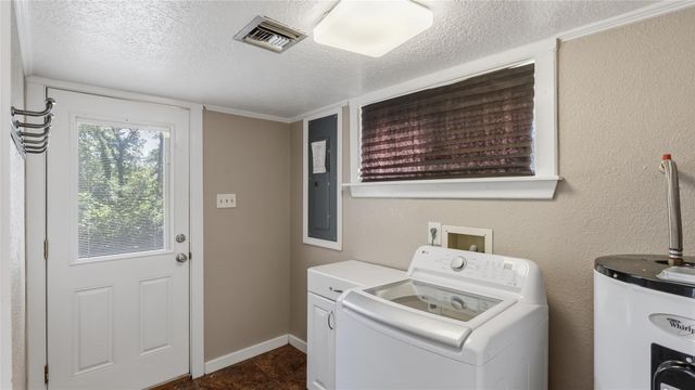5125 Sandy Creek Lane, Brenham, TX 77833