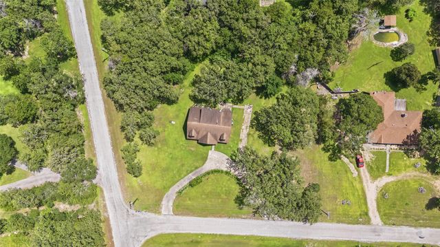 5125 Sandy Creek Lane, Brenham, TX 77833