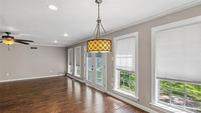 5125 Sandy Creek Lane, Brenham, TX 77833