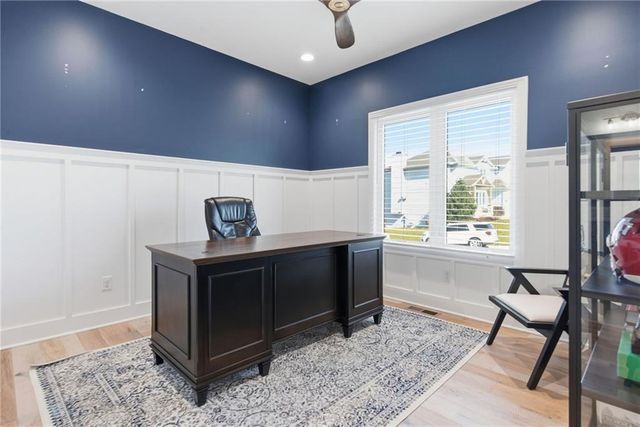4548 NE Seneca Terrace, Lee's Summit, MO 64064
