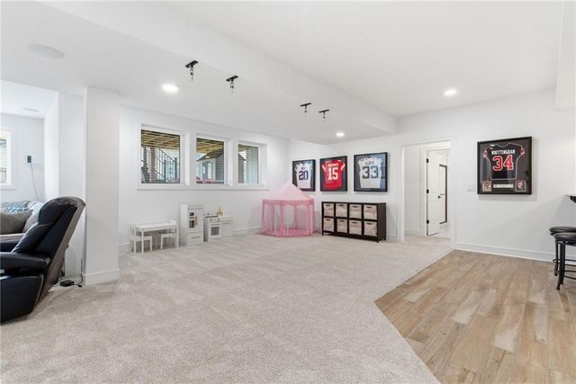4548 NE Seneca Terrace, Lee's Summit, MO 64064