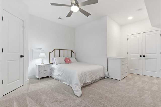 4548 NE Seneca Terrace, Lee's Summit, MO 64064