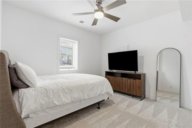 4548 NE Seneca Terrace, Lee's Summit, MO 64064