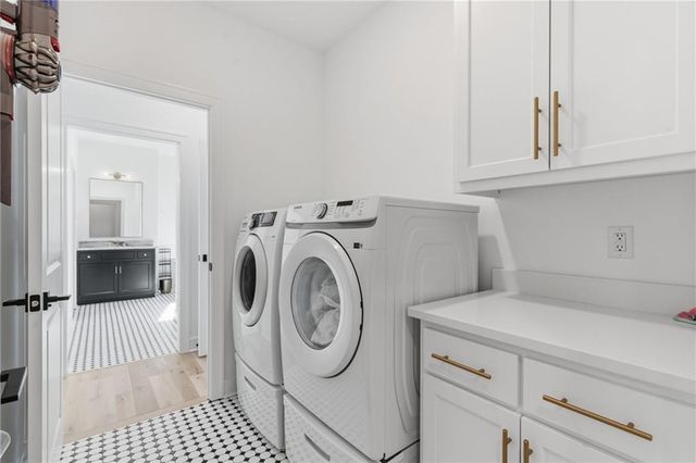 4548 NE Seneca Terrace, Lee's Summit, MO 64064