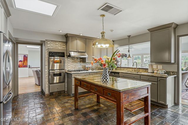 932 SINGING HILLS Drive, El Paso, TX 79912