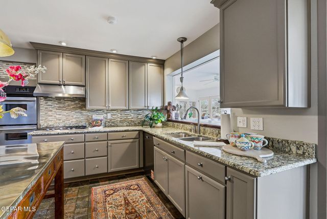 932 SINGING HILLS Drive, El Paso, TX 79912