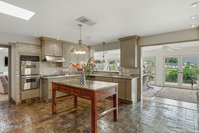932 SINGING HILLS Drive, El Paso, TX 79912