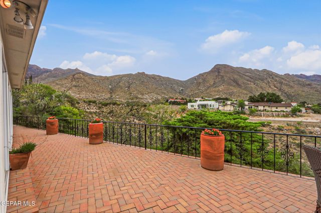 932 SINGING HILLS Drive, El Paso, TX 79912