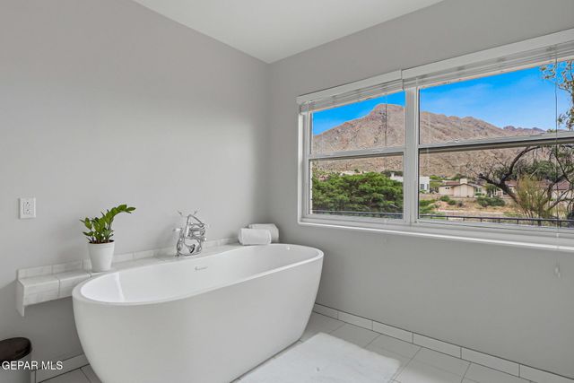 932 SINGING HILLS Drive, El Paso, TX 79912