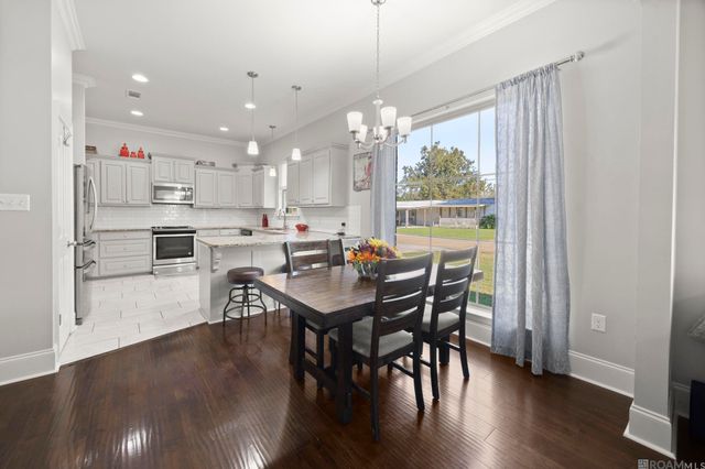 33797 Blue River Dr, Denham Springs, LA 70706