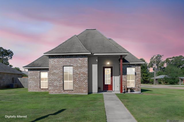 33797 Blue River Dr, Denham Springs, LA 70706