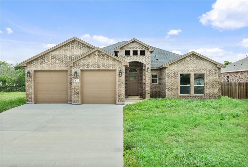 407 Main, Odem, TX 78370