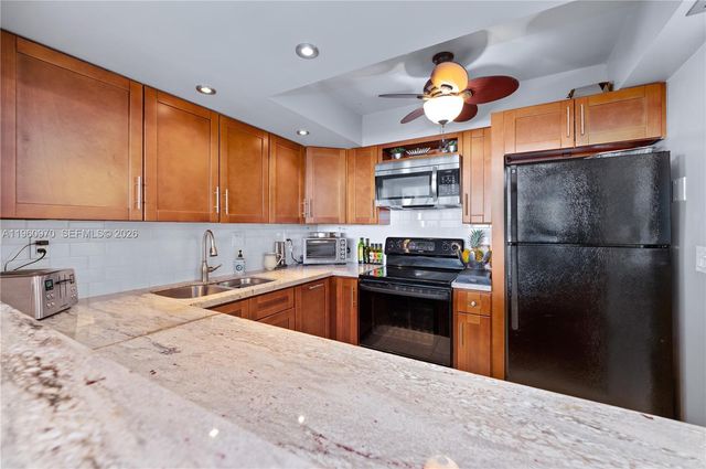 3180 S Ocean Dr 618, Hallandale Beach, FL 33009