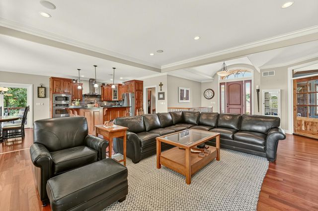 570 River Park Road SE, Oronoco, MN 55960