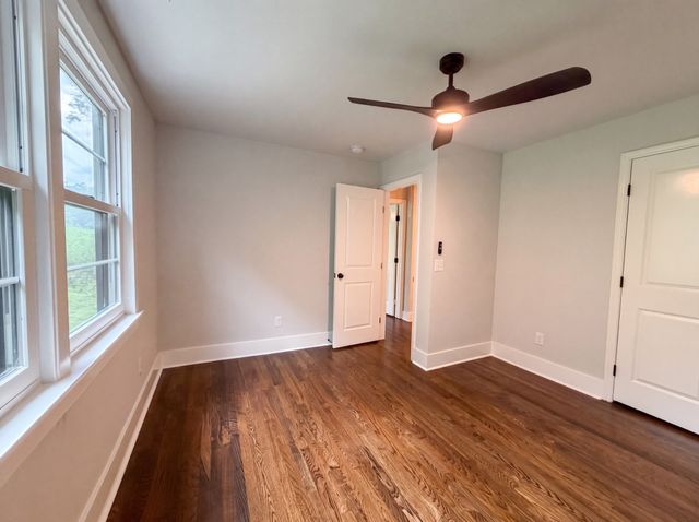 6112 Pinehurst Dr, Nashville, TN 37215
