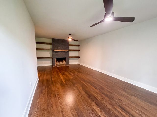 6112 Pinehurst Dr, Nashville, TN 37215