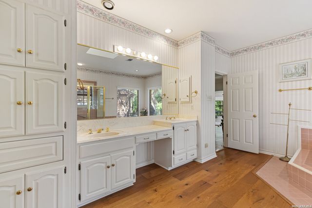 9 Camden Oaks, San Antonio, TX 78248