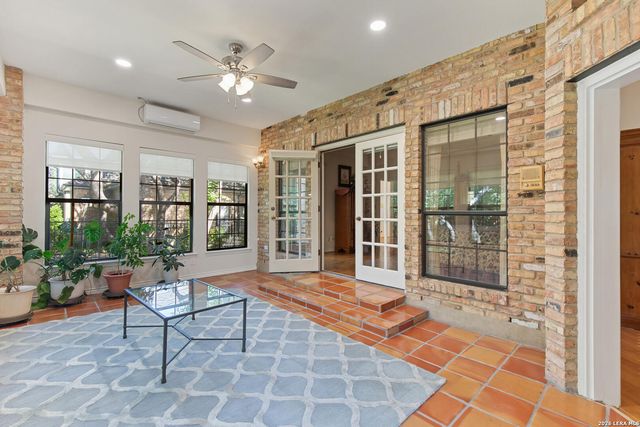 9 Camden Oaks, San Antonio, TX 78248