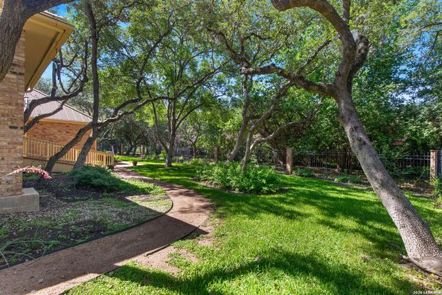9 Camden Oaks, San Antonio, TX 78248