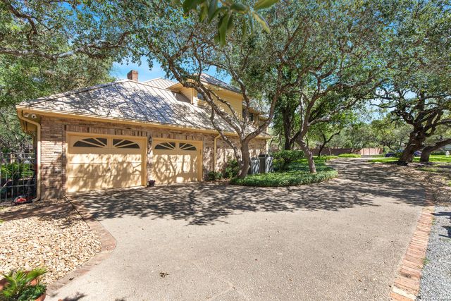 9 Camden Oaks, San Antonio, TX 78248