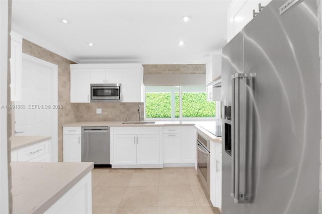 8975 SW 83rd St 0, Miami, FL 33173