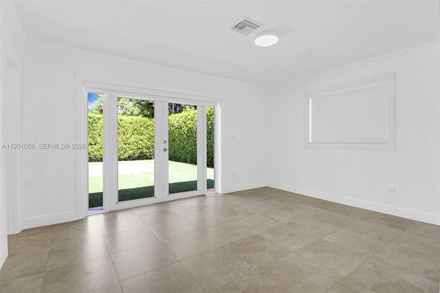 8975 SW 83rd St 0, Miami, FL 33173