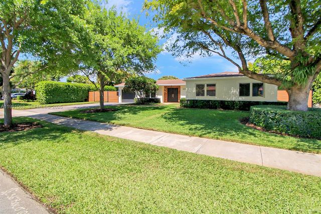 8975 SW 83rd St 0, Miami, FL 33173