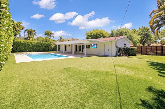 8975 SW 83rd St 0, Miami, FL 33173