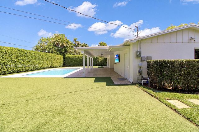 8975 SW 83rd St 0, Miami, FL 33173