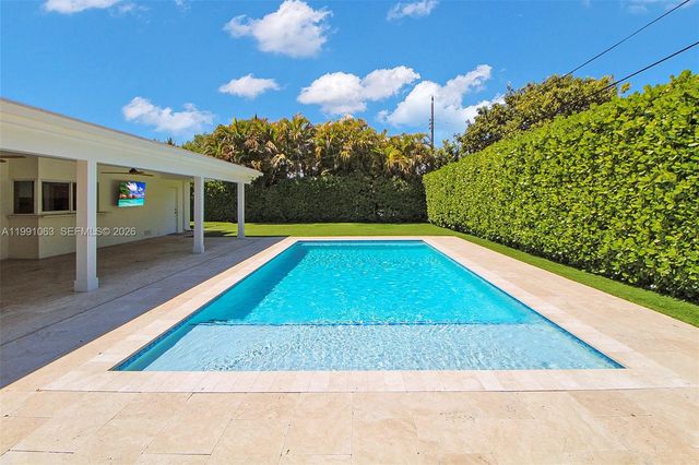 8975 SW 83rd St 0, Miami, FL 33173