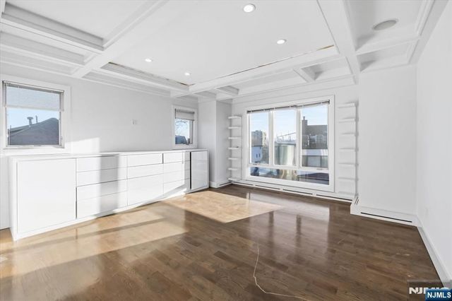 12 Orchard Street 12, Edgewater, NJ 07020