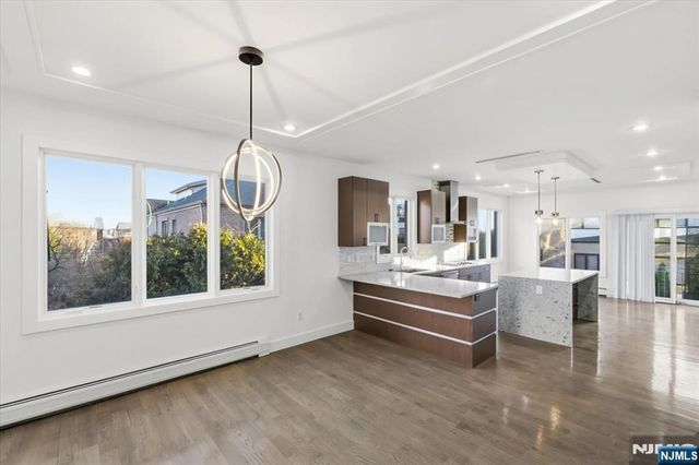 12 Orchard Street 12, Edgewater, NJ 07020