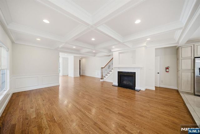 47 Sunset Lane B, Tenafly, NJ 07670