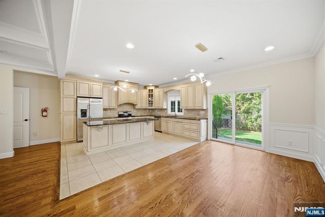 47 Sunset Lane B, Tenafly, NJ 07670