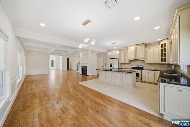 47 Sunset Lane B, Tenafly, NJ 07670