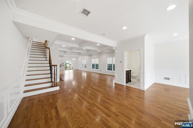 47 Sunset Lane B, Tenafly, NJ 07670