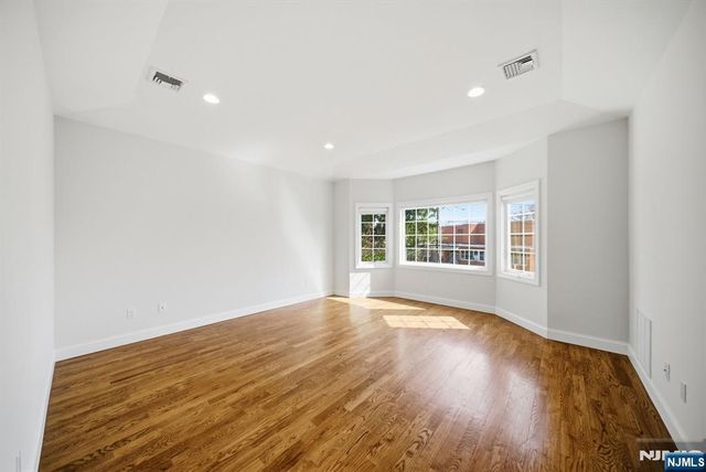 47 Sunset Lane B, Tenafly, NJ 07670