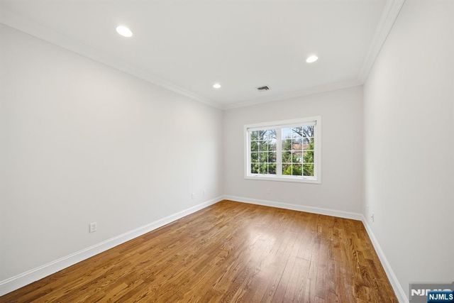47 Sunset Lane B, Tenafly, NJ 07670