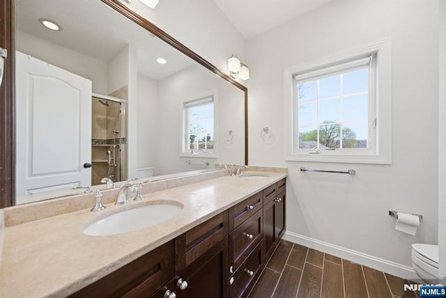 47 Sunset Lane B, Tenafly, NJ 07670