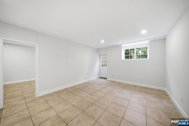 47 Sunset Lane B, Tenafly, NJ 07670