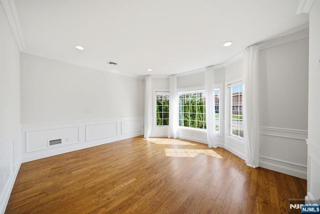 47 Sunset Lane B, Tenafly, NJ 07670
