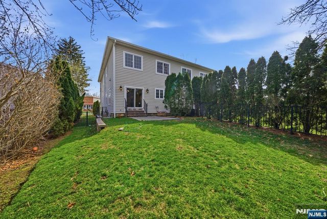 47 Sunset Lane B, Tenafly, NJ 07670
