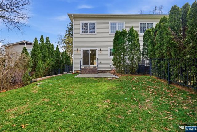 47 Sunset Lane B, Tenafly, NJ 07670