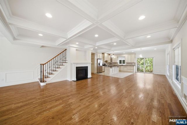 47 Sunset Lane B, Tenafly, NJ 07670